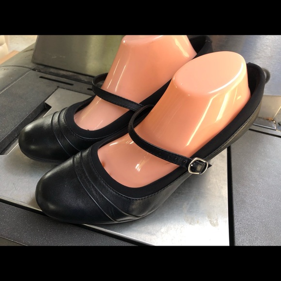 clarks collection soft cushion Block Heel Size 9W - Picture 3 of 8